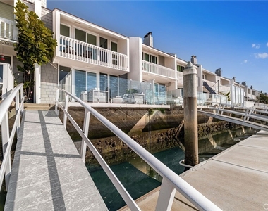 16435 Harbour Lane - Photo Thumbnail 31
