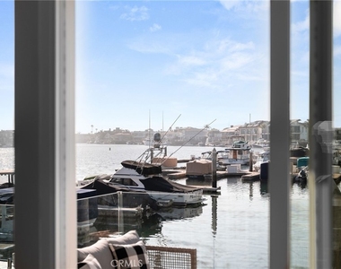 16435 Harbour Lane - Photo Thumbnail 10