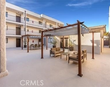 835 E Lomita - Photo Thumbnail 2
