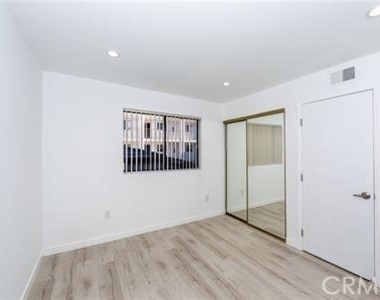 835 E Lomita - Photo Thumbnail 7