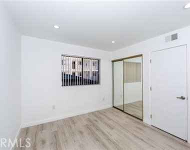 835 E Lomita - Photo Thumbnail 8