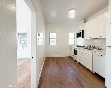 2629 1/2 Granada Street - Photo Thumbnail 2