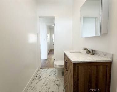 2629 1/2 Granada Street - Photo Thumbnail 6