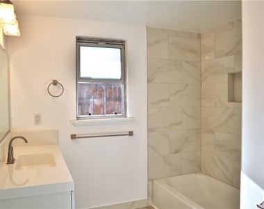809 Fairview Avenue - Photo Thumbnail 10