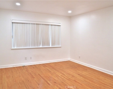 809 Fairview Avenue - Photo Thumbnail 8