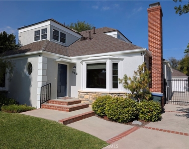 582 N Sunnyslope - Photo Thumbnail 1