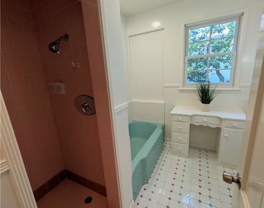 582 N Sunnyslope - Photo Thumbnail 32