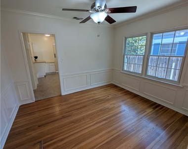 582 N Sunnyslope - Photo Thumbnail 10