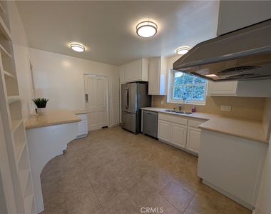 582 N Sunnyslope - Photo Thumbnail 13