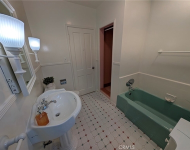 582 N Sunnyslope - Photo Thumbnail 33
