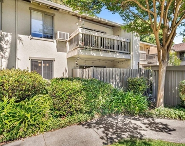 2562 Walnut Blvd. - Photo Thumbnail 29