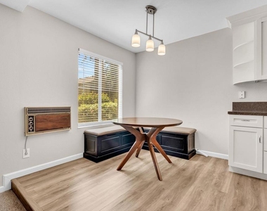2562 Walnut Blvd. - Photo Thumbnail 10