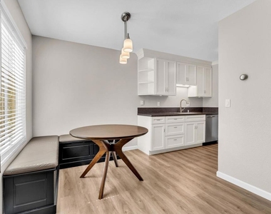 2562 Walnut Blvd. - Photo Thumbnail 11