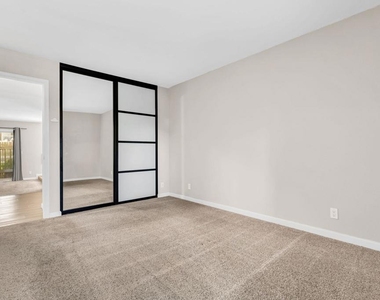 2562 Walnut Blvd. - Photo Thumbnail 17