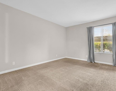 2562 Walnut Blvd. - Photo Thumbnail 16