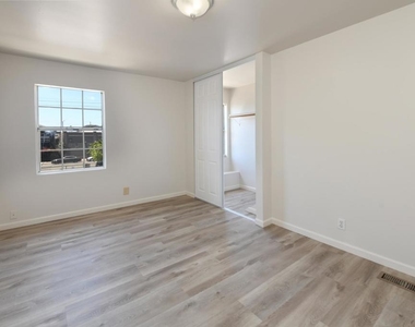 2716 Adeline St - Photo Thumbnail 13