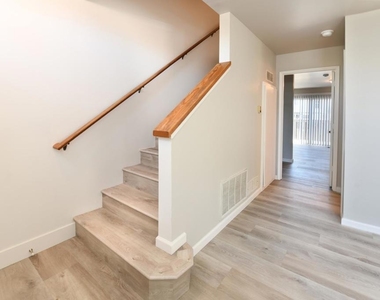 2716 Adeline St - Photo Thumbnail 10