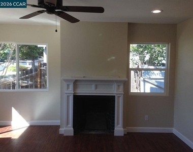 1448 Rosal Ln Front House - Photo Thumbnail 10