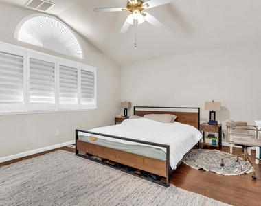 2451 Cherry Hills Drive - Photo Thumbnail 29