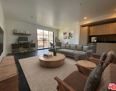 5800 Harold Way - Photo Thumbnail 4