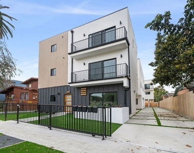 913 N Hobart Boulevard - Photo Thumbnail 22