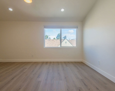2757 Andreo Avenue - Photo Thumbnail 20