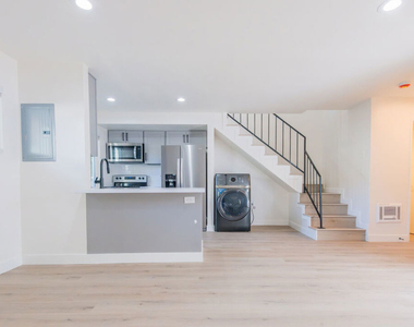 2757 Andreo Avenue - Photo Thumbnail 2