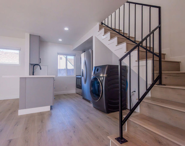 2757 Andreo Avenue - Photo Thumbnail 7