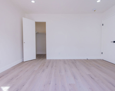 2757 Andreo Avenue - Photo Thumbnail 9
