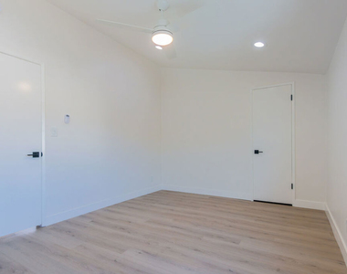 2757 Andreo Avenue - Photo Thumbnail 22