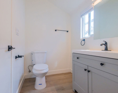 2757 Andreo Avenue - Photo Thumbnail 18