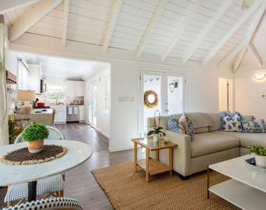 444 S Roxbury Drive - Photo Thumbnail 1