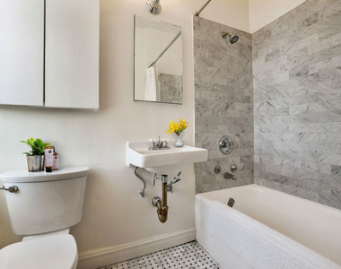 450 N Rossmore Avenue - Photo Thumbnail 6