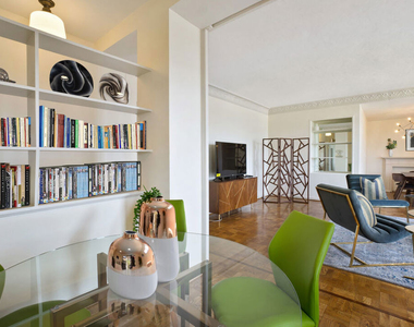 450 N Rossmore Avenue - Photo Thumbnail 3