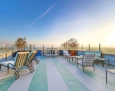 450 N Rossmore Avenue - Photo Thumbnail 2