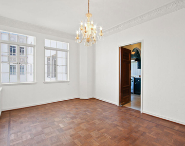 450 N Rossmore Avenue - Photo Thumbnail 8