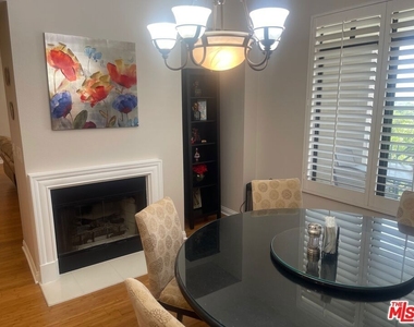 5625 Crescent Parkway - Photo Thumbnail 6