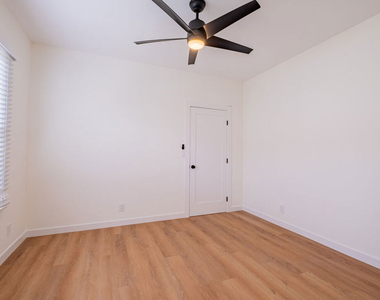 108 N Broadway - Photo Thumbnail 15