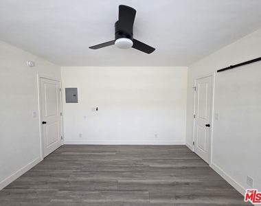 3707 S Canfield Avenue - Photo Thumbnail 24