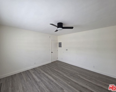 3707 S Canfield Avenue - Photo Thumbnail 43