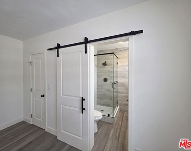 3707 S Canfield Avenue - Photo Thumbnail 4