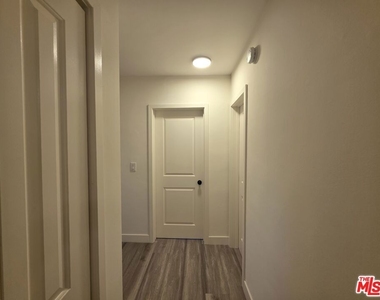3707 S Canfield Avenue - Photo Thumbnail 22