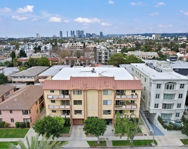 825 S Le Doux Road - Photo Thumbnail 17