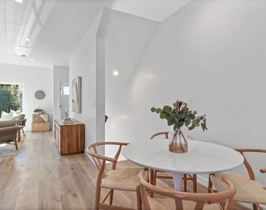 10825 Hartsook Street - Photo Thumbnail 7