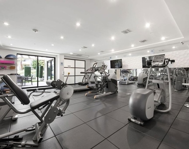 432 N Oakhurst Drive - Photo Thumbnail 3