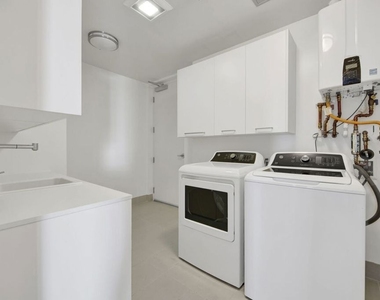 432 N Oakhurst Drive - Photo Thumbnail 17