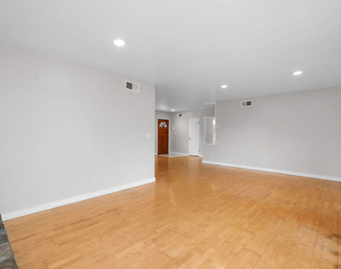 9631 Crystal View Drive - Photo Thumbnail 16