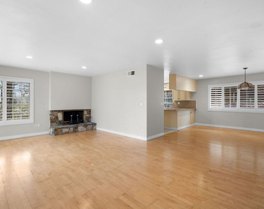 9631 Crystal View Drive - Photo Thumbnail 17