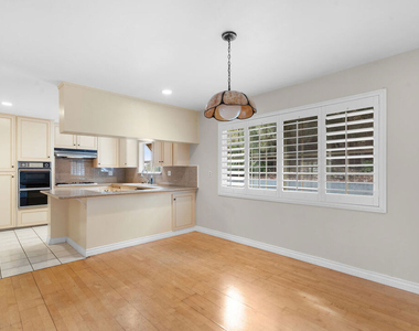 9631 Crystal View Drive - Photo Thumbnail 20