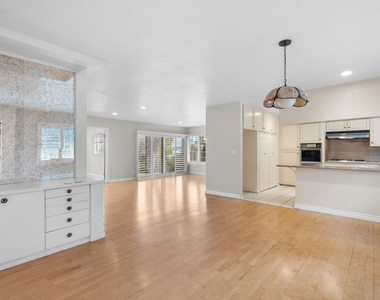 9631 Crystal View Drive - Photo Thumbnail 21
